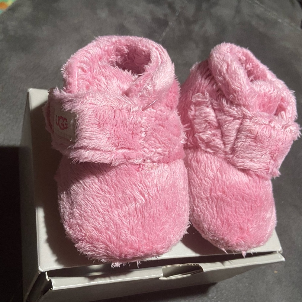Baby pink uggs